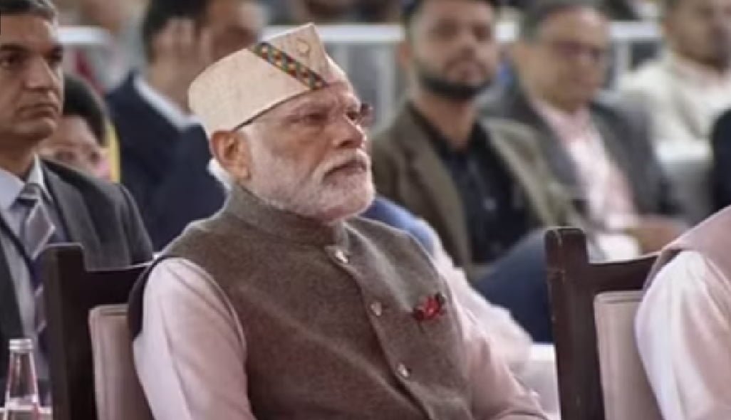 https://pahadsamachar.com/dehradun/pm-modis-special-style-in-uttarakhand-hill-cap-and-waistcoat/