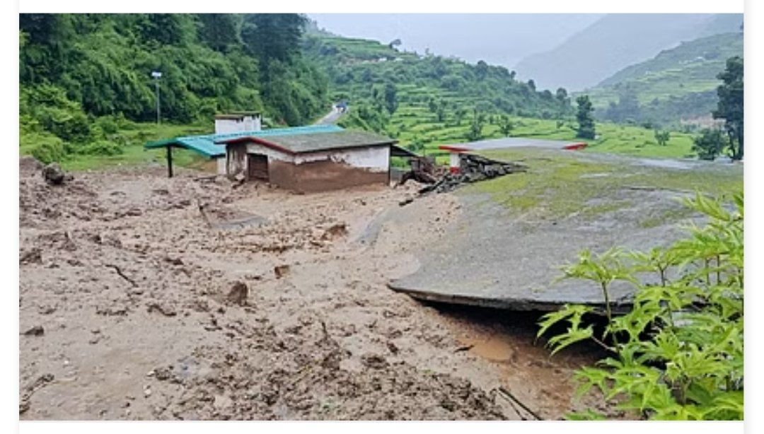 आसमान से बरसी आफत, मलबे में दबी दो जिंदगियां